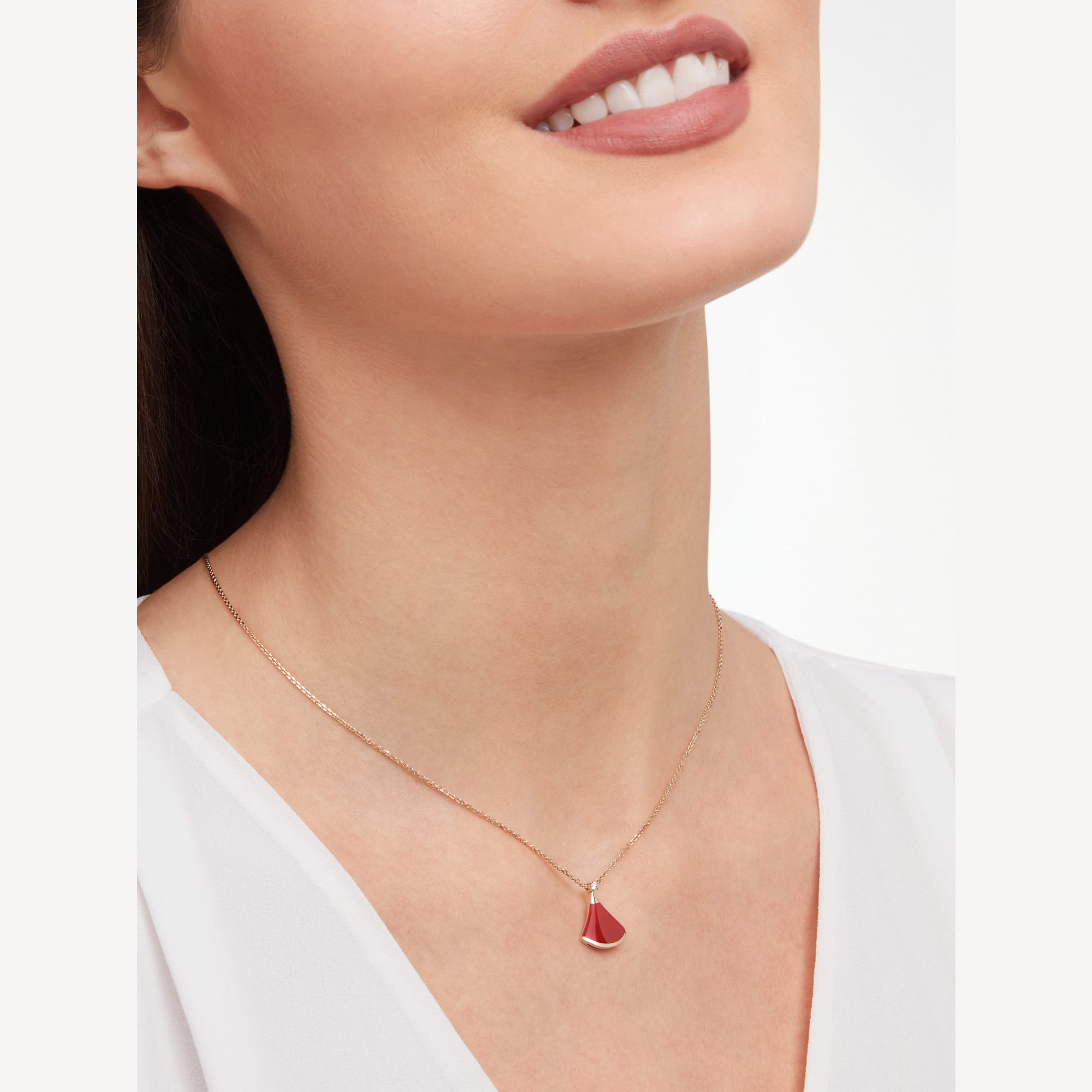 18K BVLGARI BV Divas' Dream Carnelian Necklace