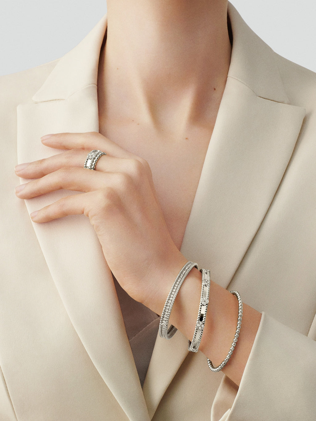 18K Van Cleef & Arpels White Gold Perlee Bracelet