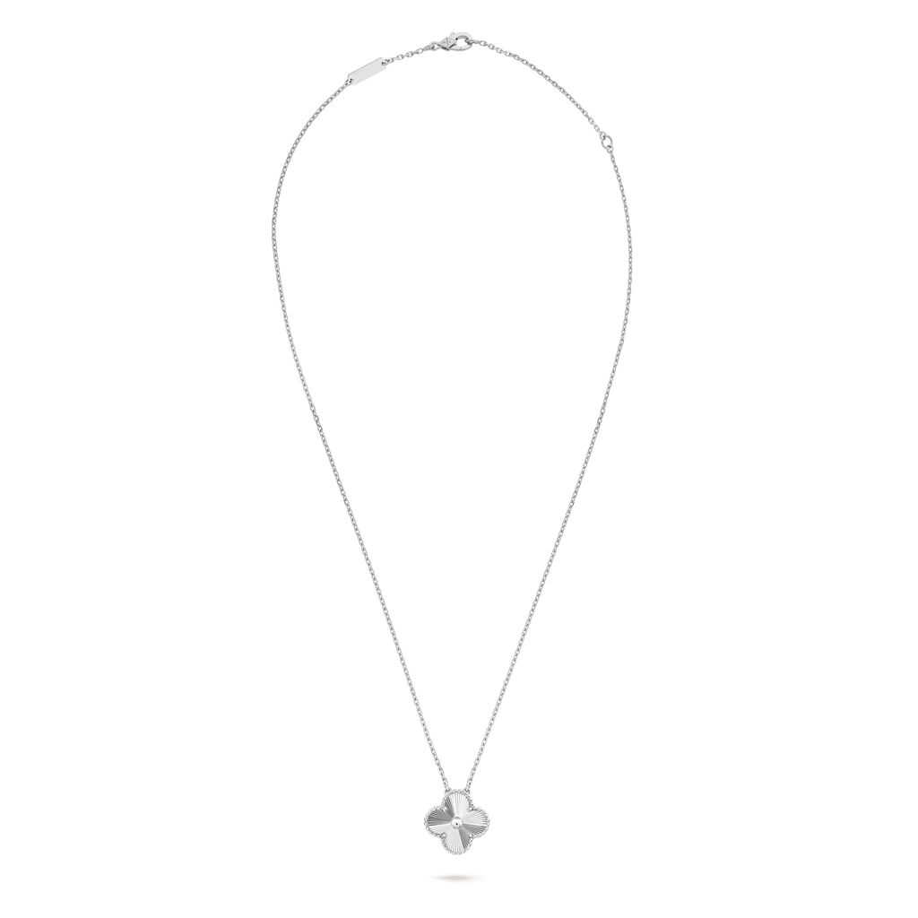 18K Van Cleef & Arpels Vintage Alhambra Pendant Clover Necklace