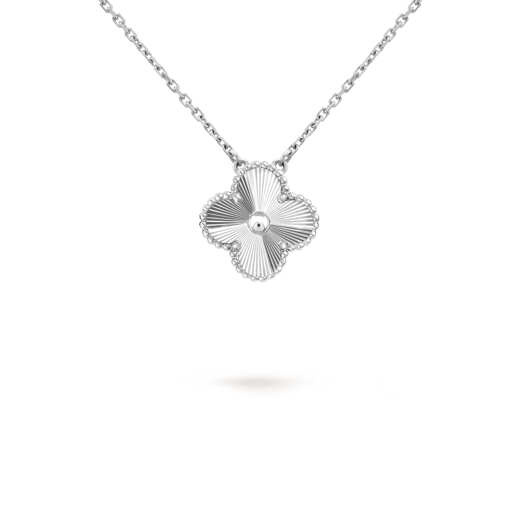 18K Van Cleef & Arpels Vintage Alhambra Pendant Clover Necklace