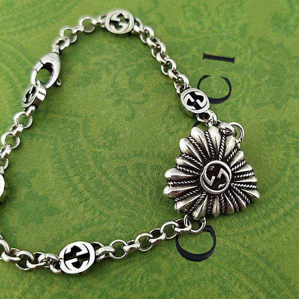 Gucci Interlocking G Heart Bracelet