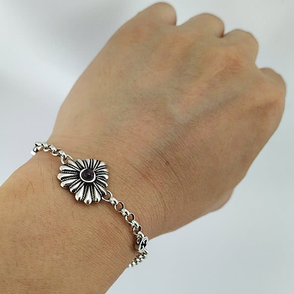 Gucci Interlocking G Heart Bracelet
