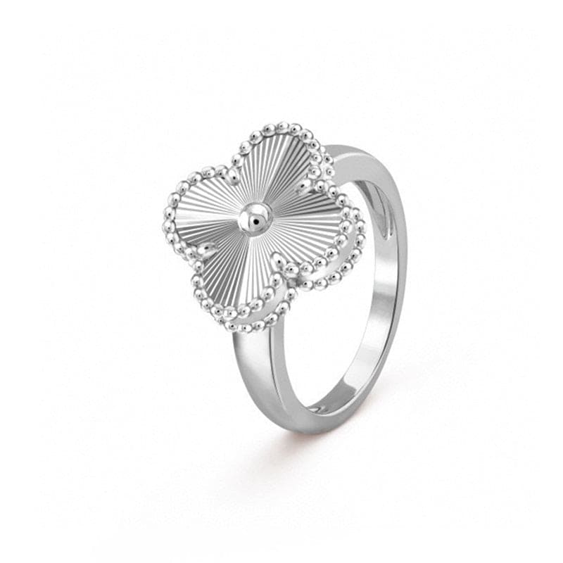 18K Van Cleef & Arpels Vintage Alhambra Ring