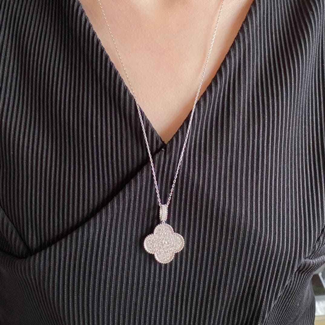 18K Van Cleef & Arpels Magic Alhambra One Motifs Diamonds Clover Necklace