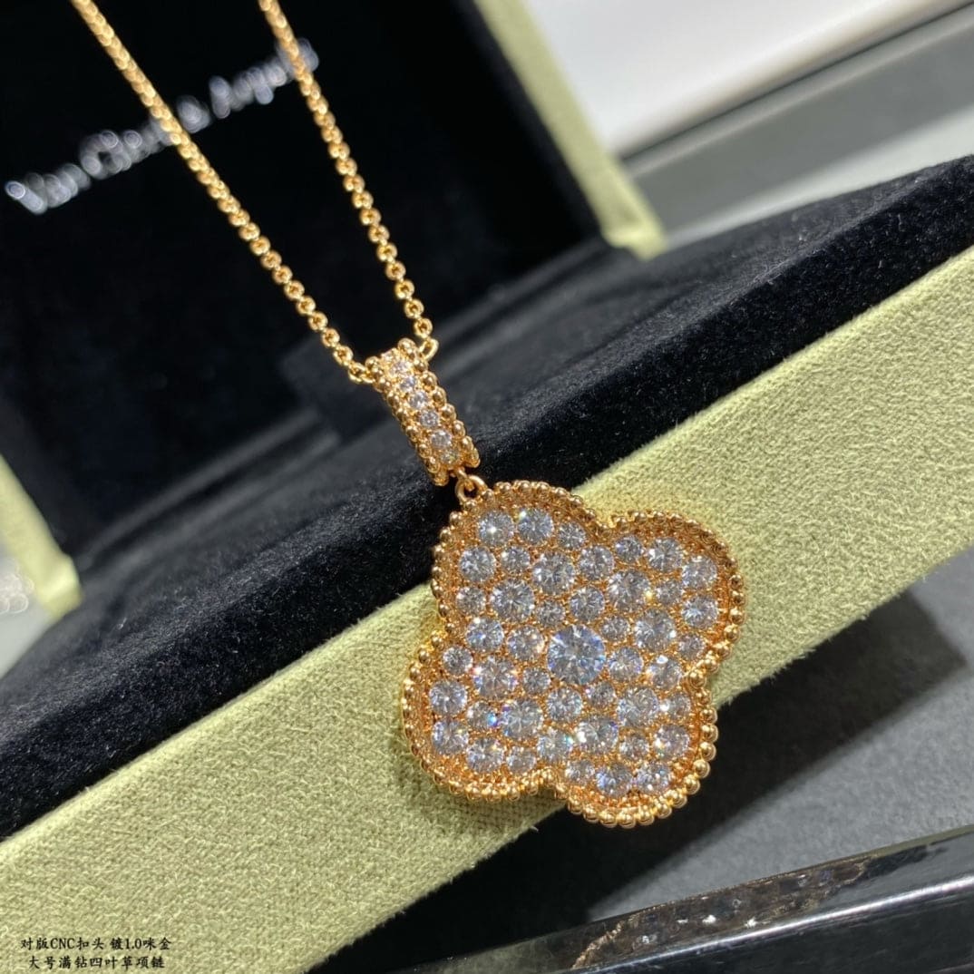 18K Van Cleef & Arpels Magic Alhambra One Motifs Diamonds Clover Necklace