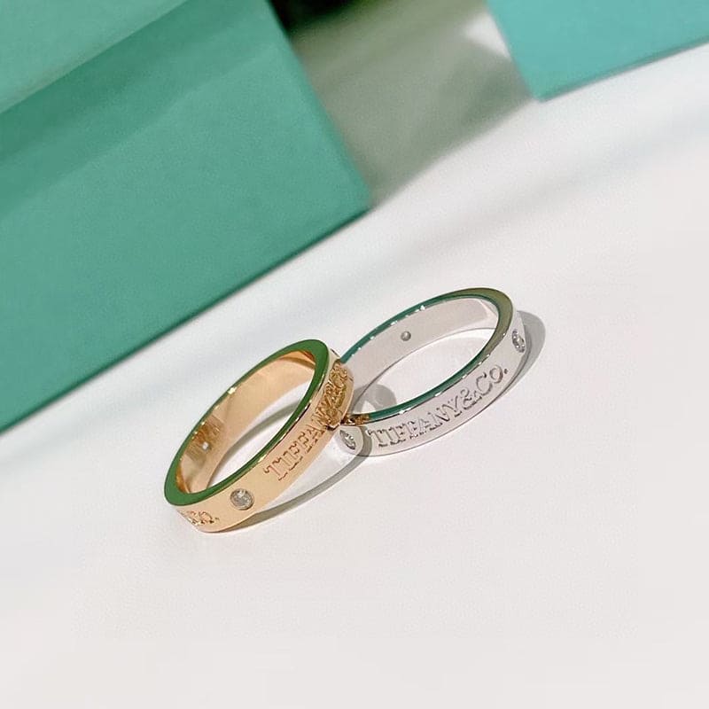 18K Tiffany White Gold Wedding Ring
