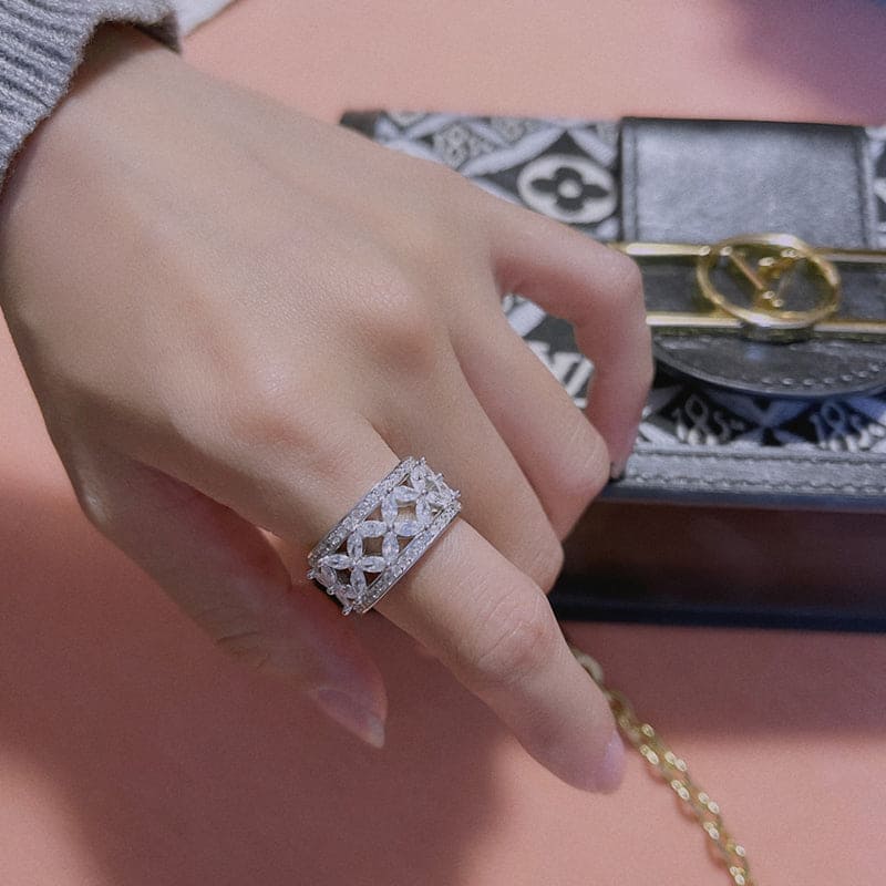 18K Tiffany Victoria Ring