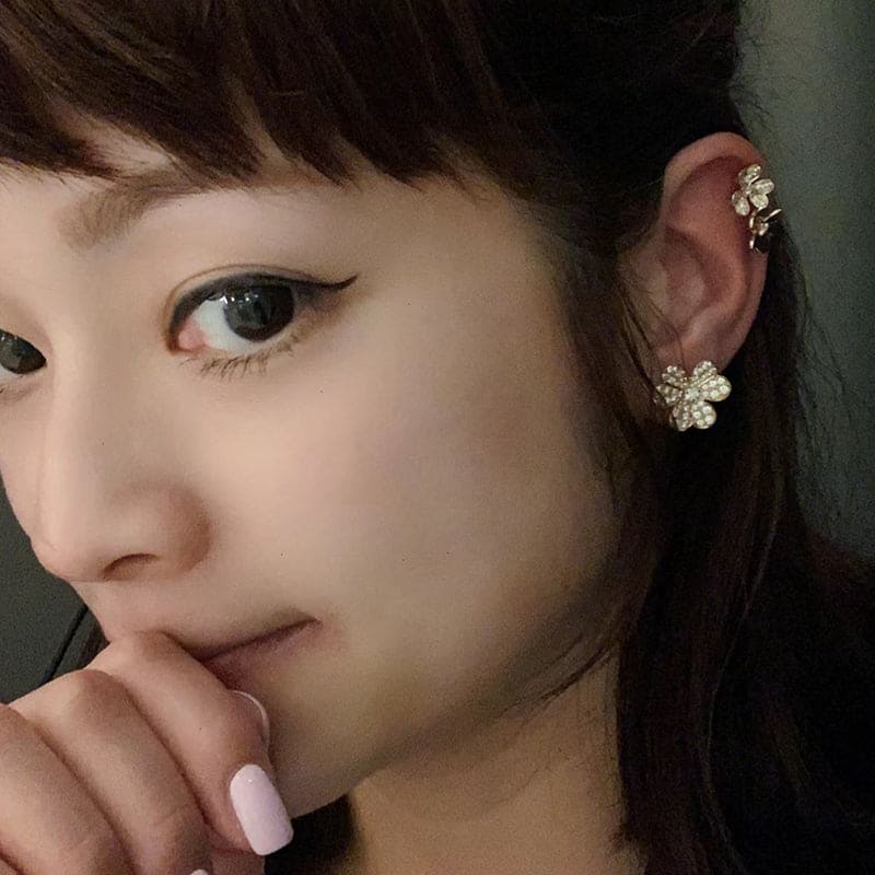 18K Van Cleef & Arpels Frivole Small Model Earrings
