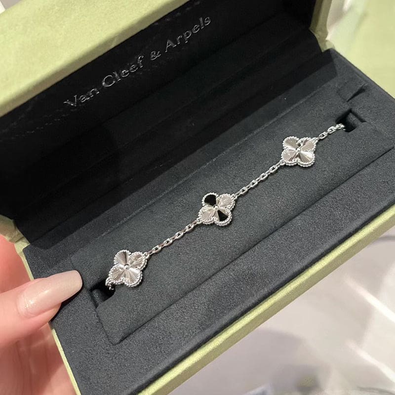 18K Van Cleef & Arpels Vintage Alhambra Five Motifs Diamonds Clover Bracelet