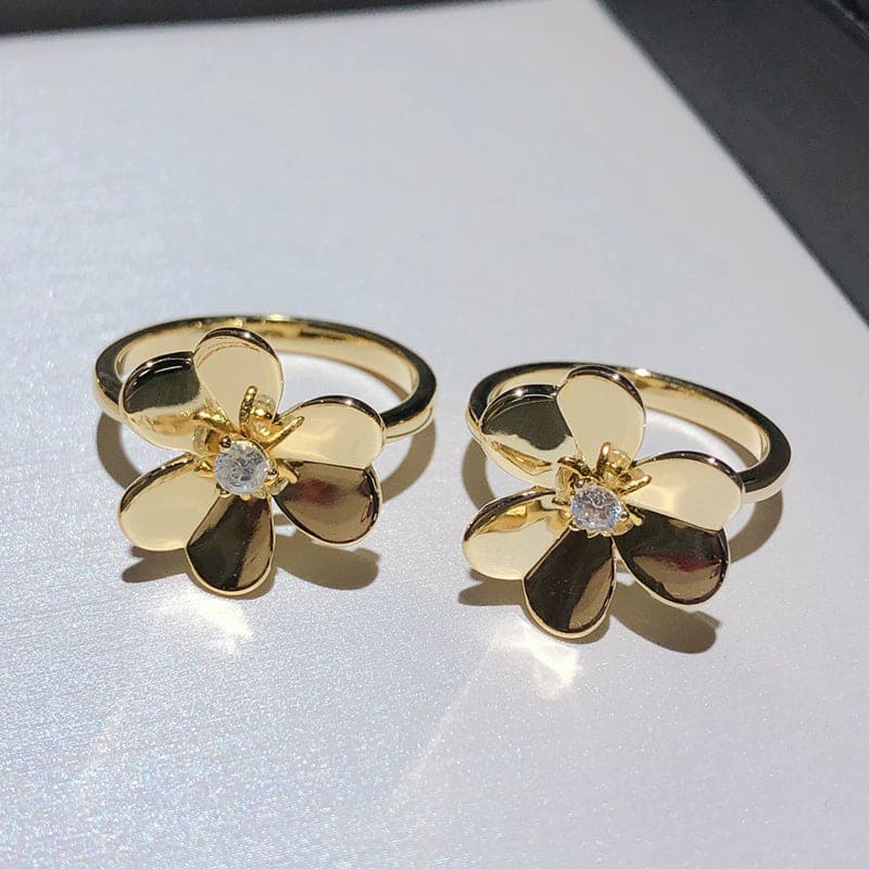 18K Van Cleef & Arpels Frivole Diamonds Clover Bracelet