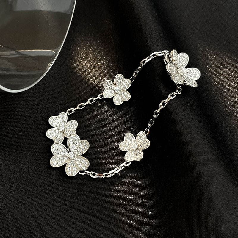 18K Van Cleef & Arpels Frivole Diamonds Clover Bracelet
