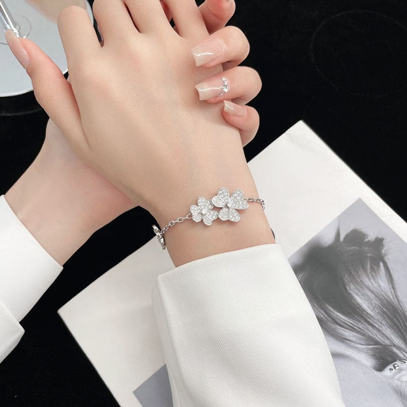 18K Van Cleef & Arpels Frivole Diamonds Clover Bracelet