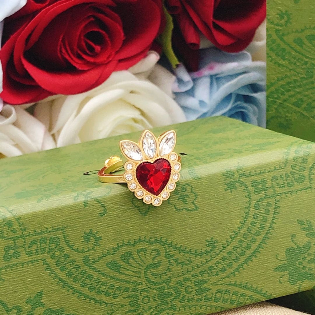 18K Gucci Crystal Heart Ring