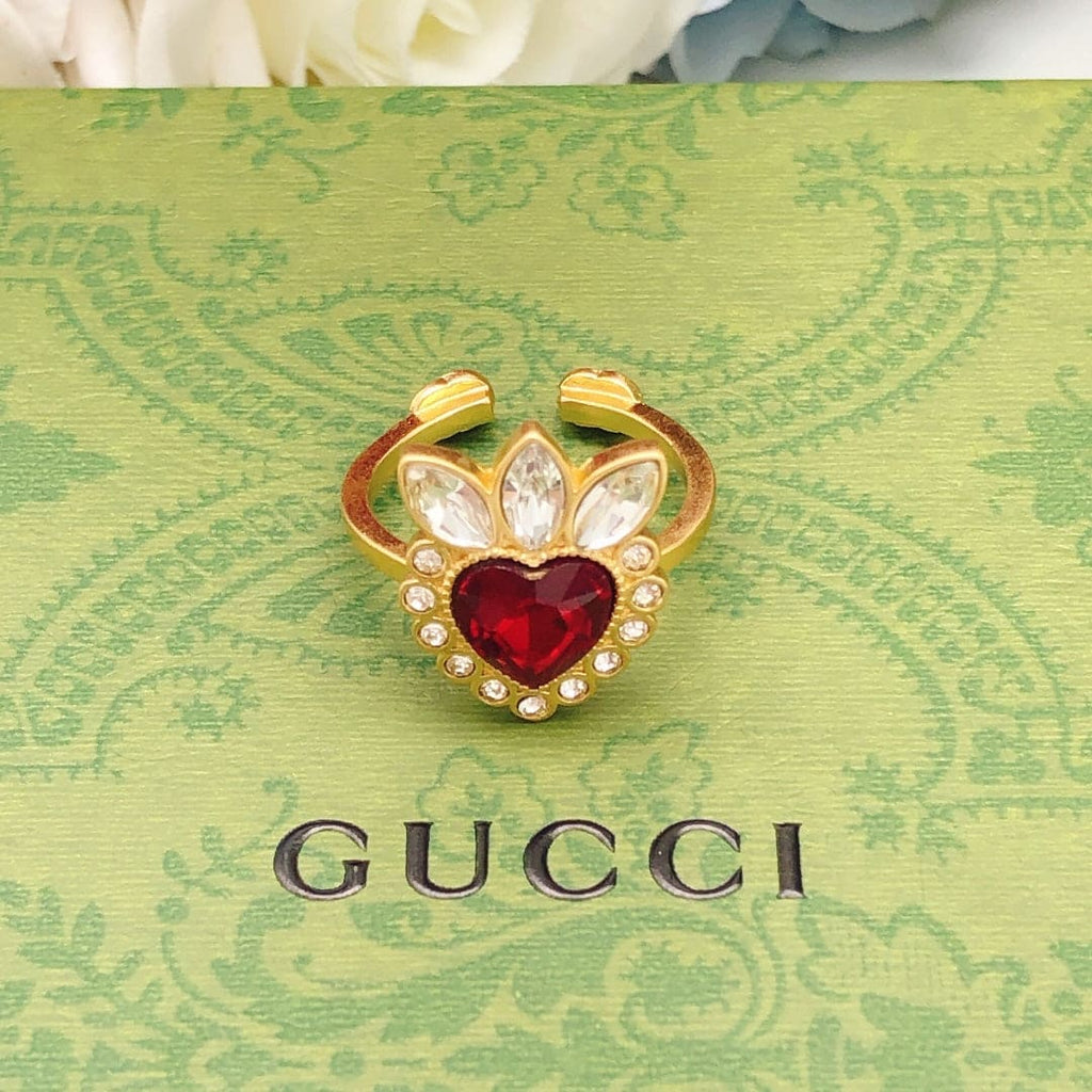 18K Gucci Crystal Heart Ring