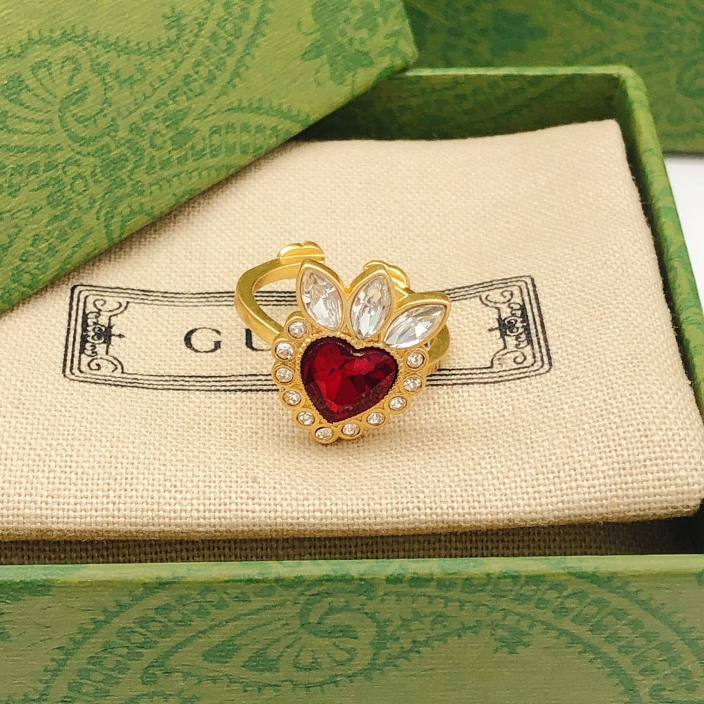 18K Gucci Crystal Heart Ring