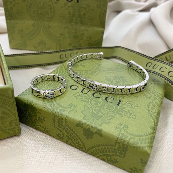Gucci Interlocking G Wide Ring