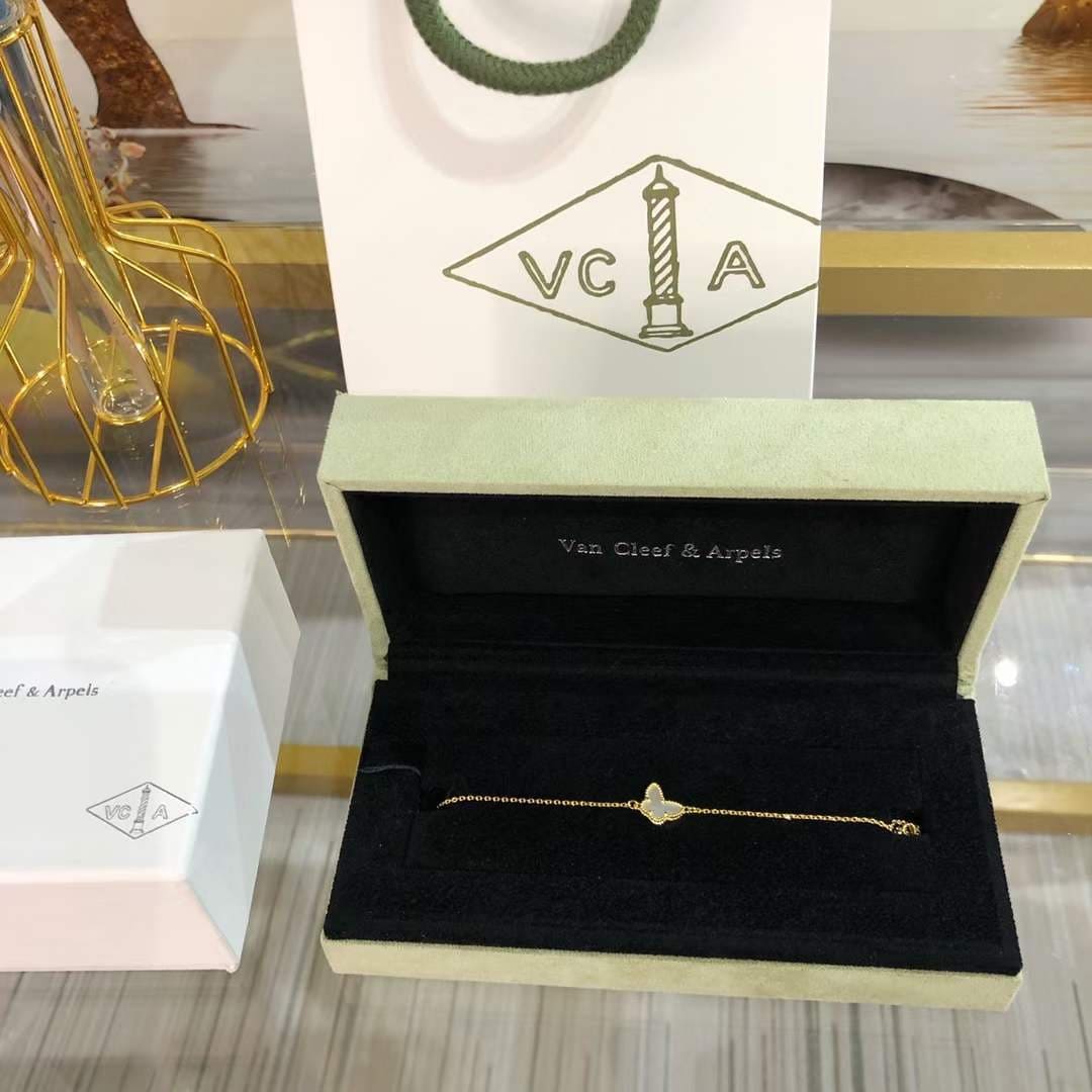 18K Van Cleef & Arpels Lucky Alhambra Butterfly Pendant Bracelet