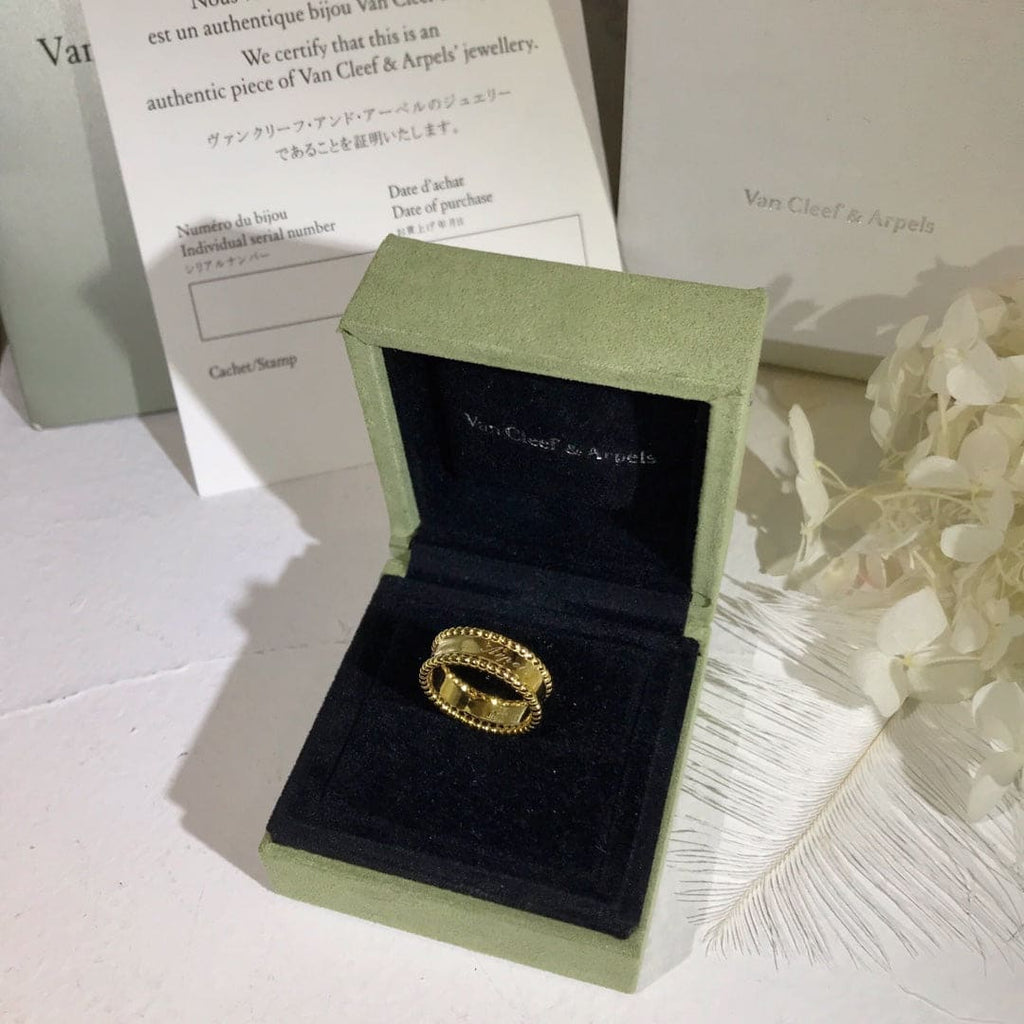 18K Van Cleef & Arpels Yellow Gold Perlee Signature Ring