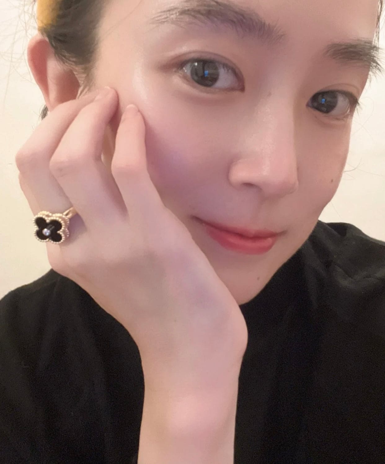 18K Van Cleef & Arpels Vintage Alhambra Black Ring
