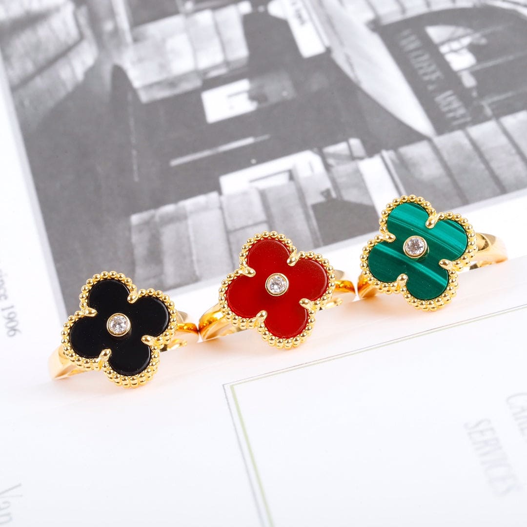 18K Van Cleef & Arpels Vintage Alhambra Malachite Ring