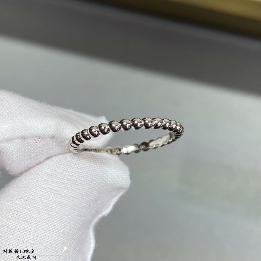18K Van Cleef & Arpels White Gold Perlee Pearls Of Gold Ring