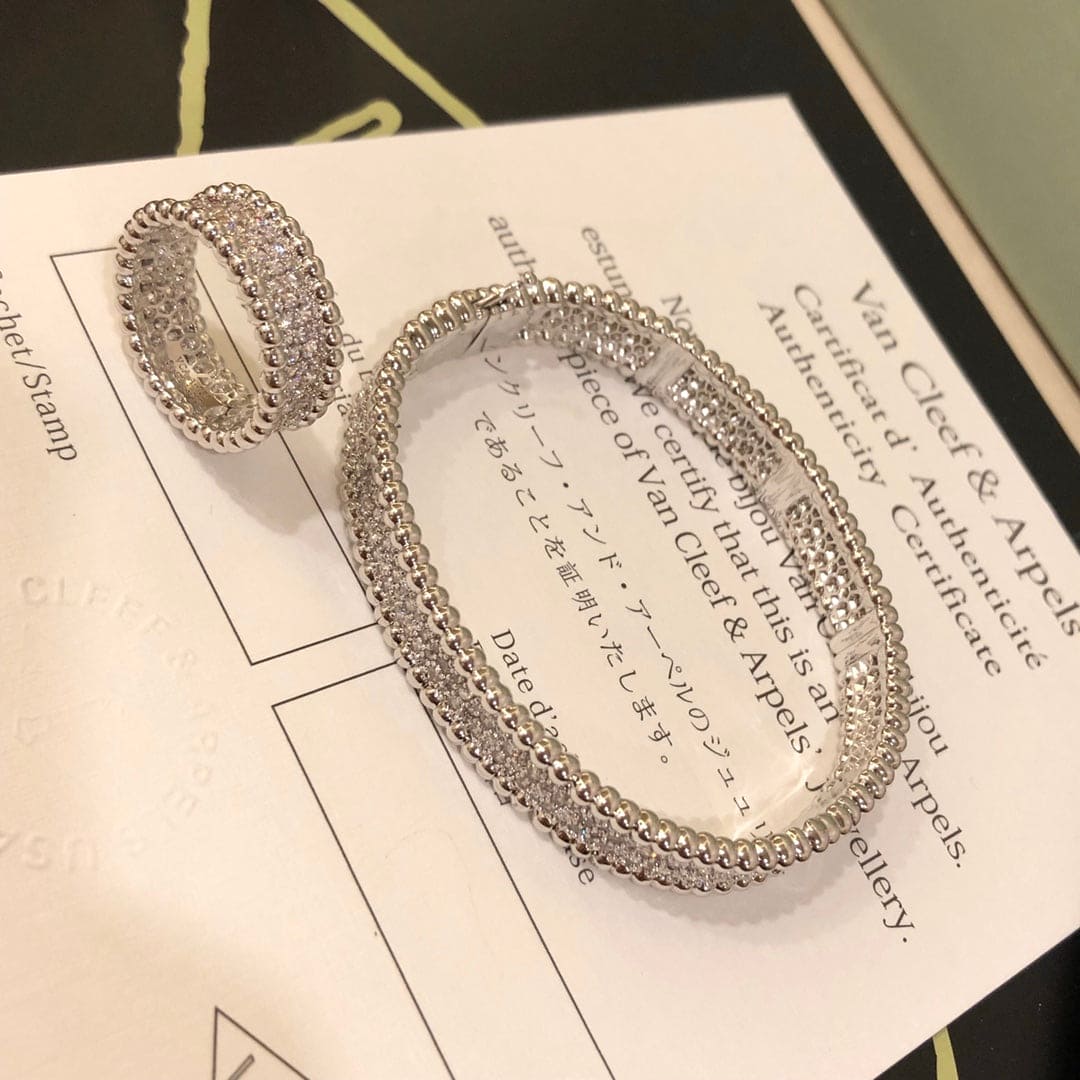 18K Van Cleef & Arpels White Gold Perlee Diamonds 3 Row Ring