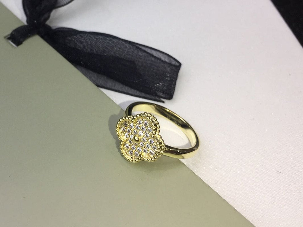 18K Van Cleef & Arpels Vintage Alhambra Diamonds Ring