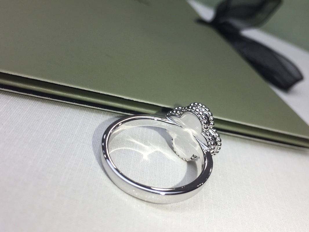 18K Van Cleef & Arpels Vintage Alhambra Diamonds Ring