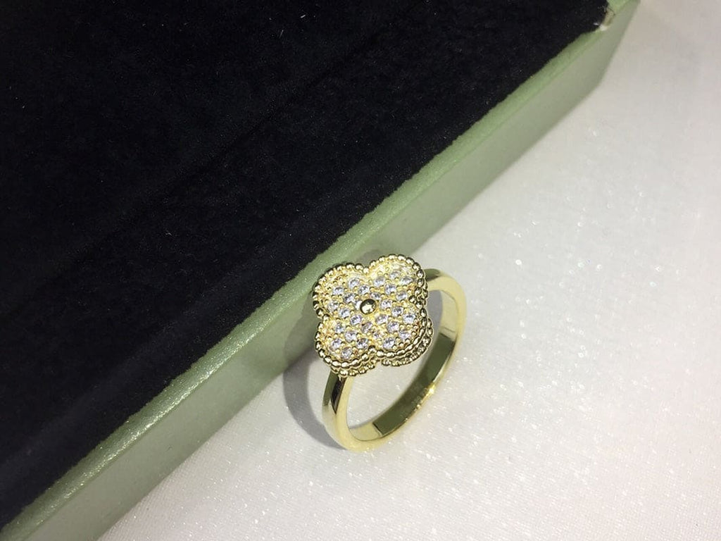 18K Van Cleef & Arpels Vintage Alhambra Diamonds Ring