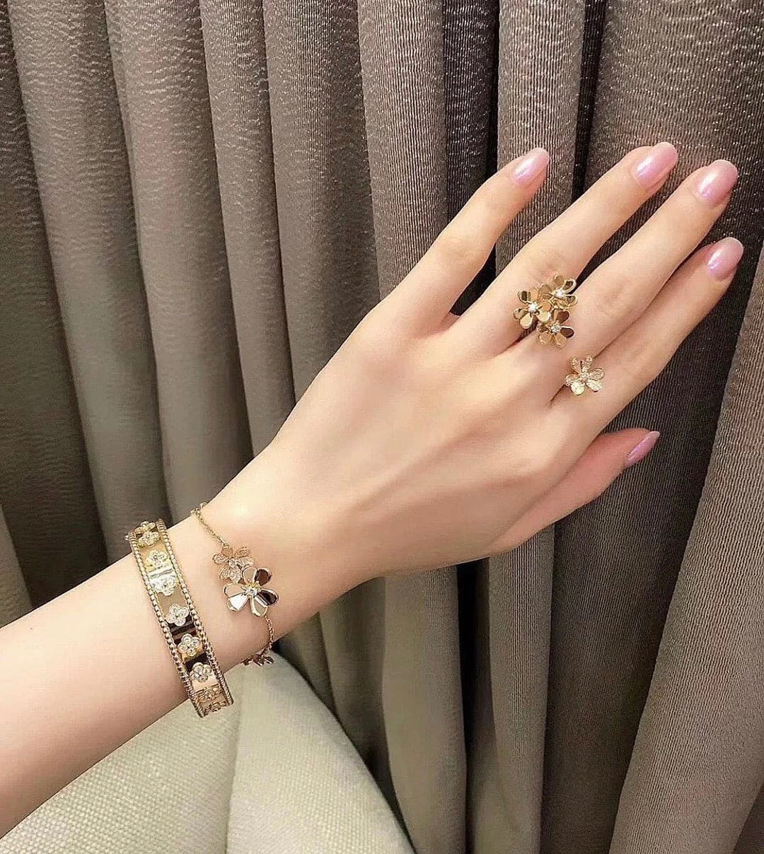 18K Van Cleef & Arpels White Gold Perlee Clovers Bracelet