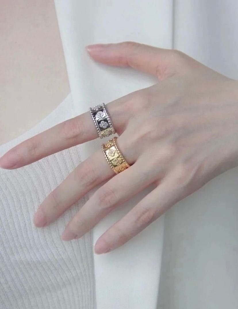 18K Van Cleef & Arpels White Gold Perlee Clovers Ring