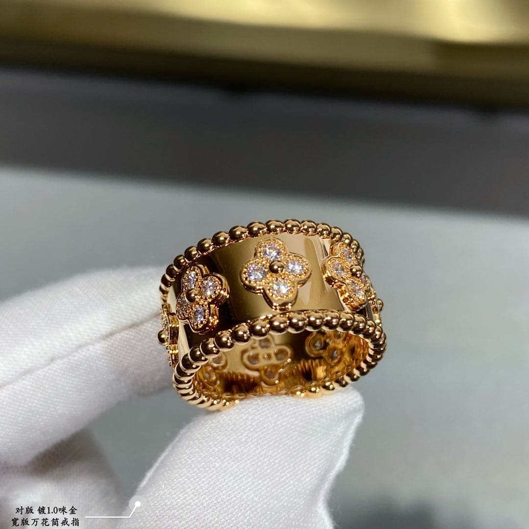 18K Van Cleef & Arpels Rose Gold Perlee Clovers Ring