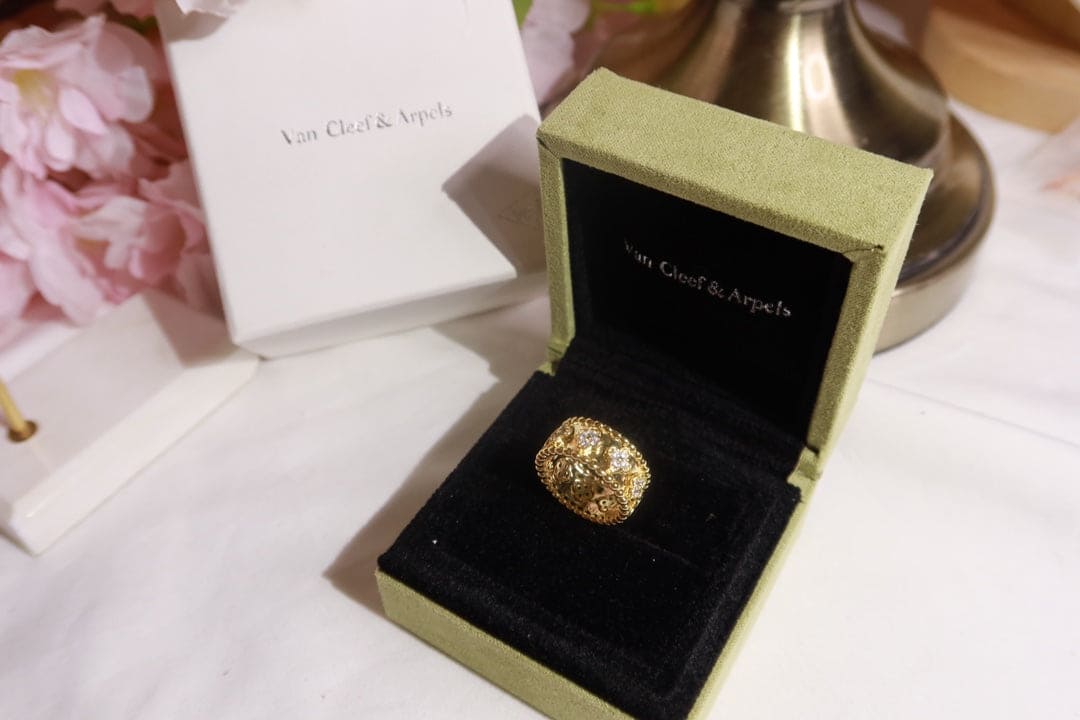 18K Van Cleef & Arpels Yellow Gold Perlee Clovers Ring