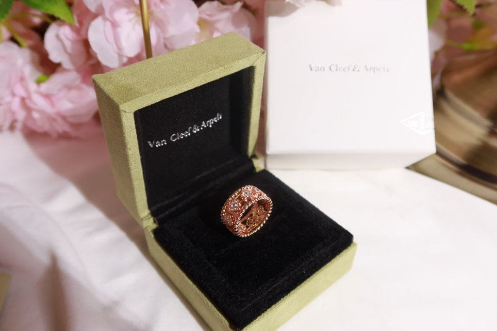 18K Van Cleef & Arpels Rose Gold Perlee Clovers Ring
