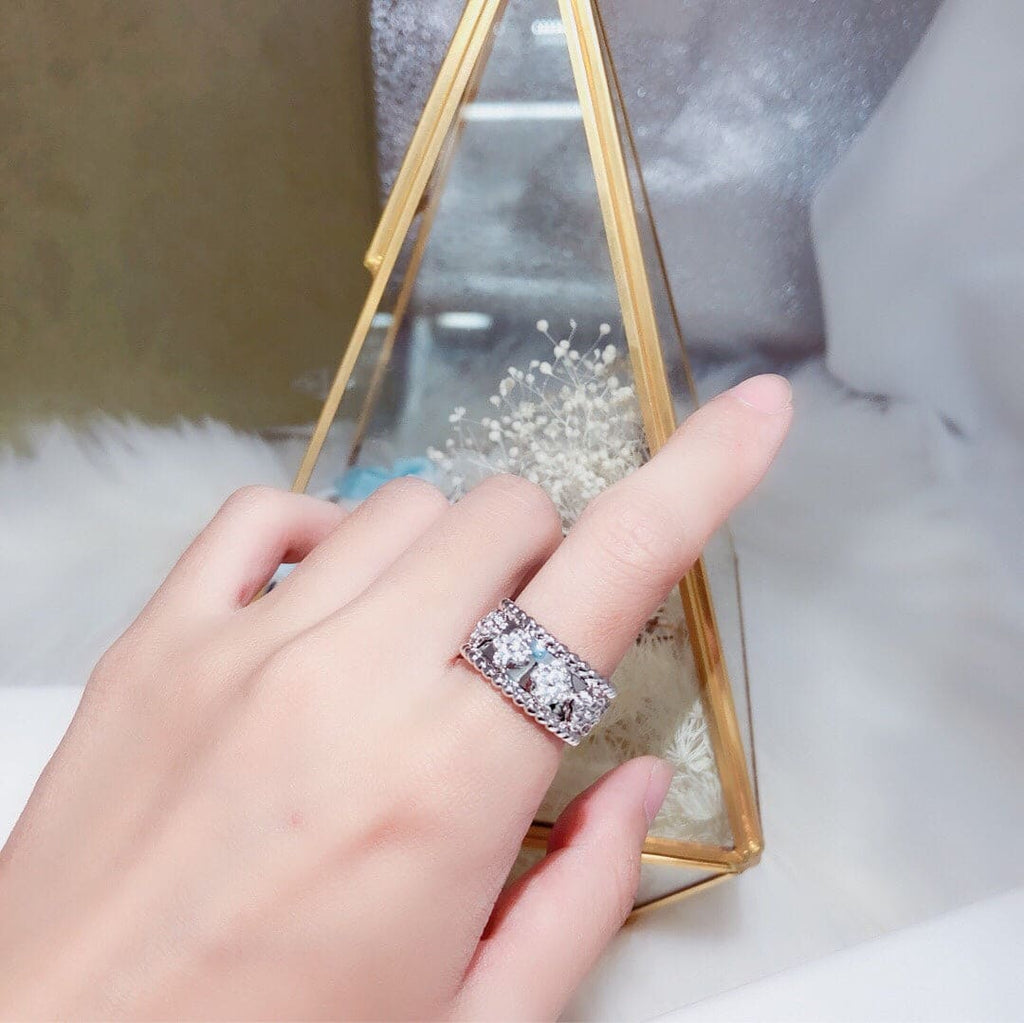 18K Van Cleef & Arpels White Gold Perlee Clovers Ring