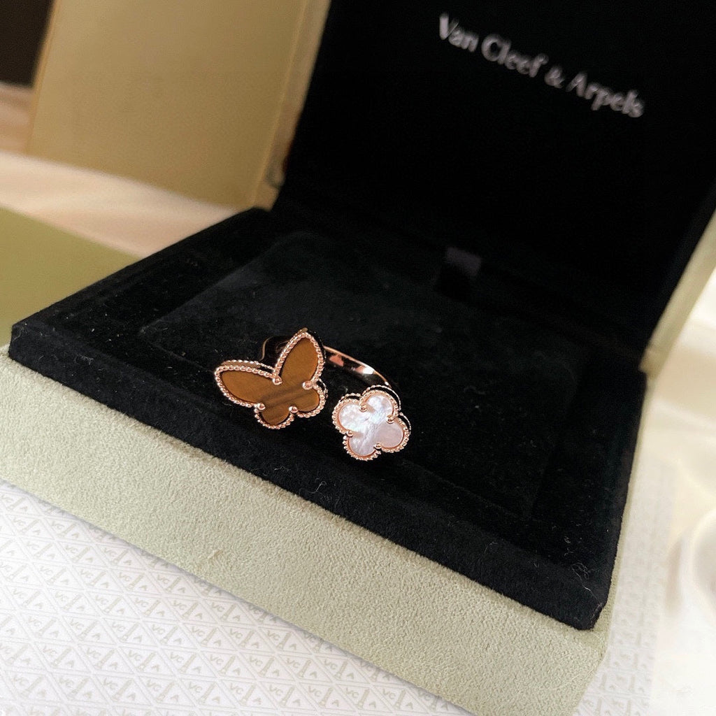 18K Van Cleef & Arpels Lucky Alhambra Between the Finger Ring
