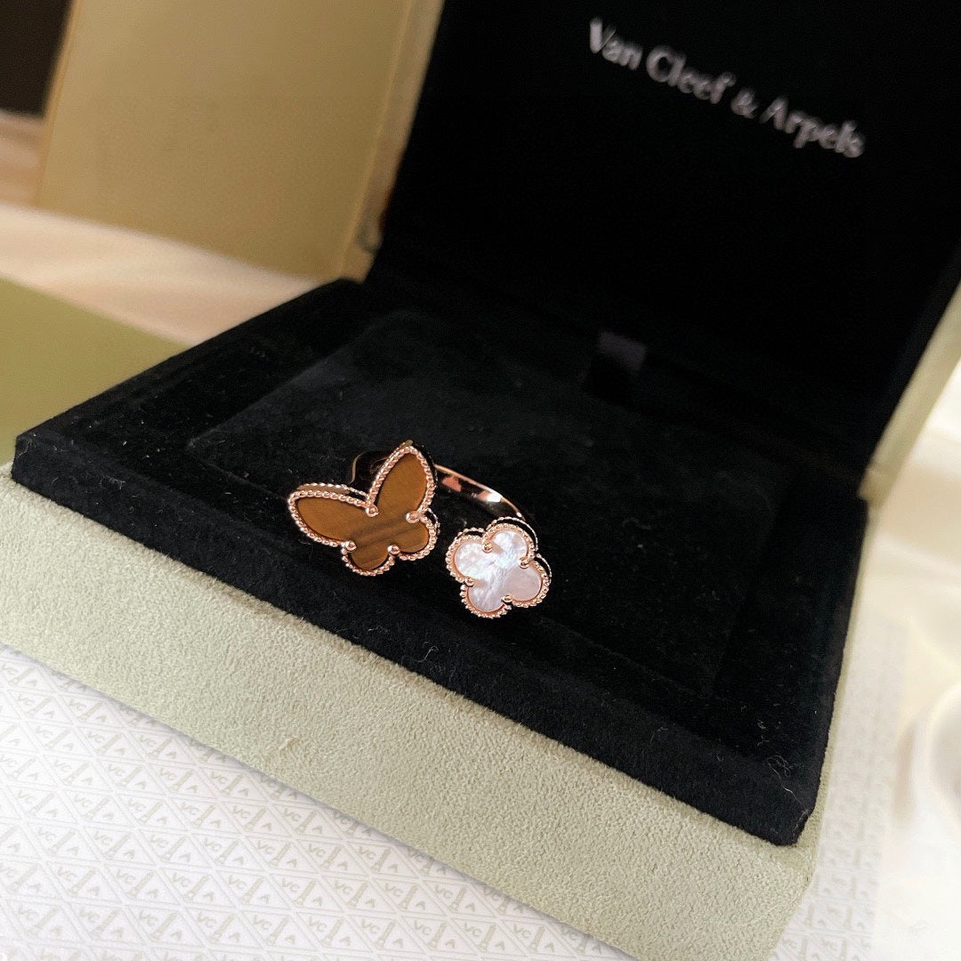 18K Van Cleef & Arpels Lucky Alhambra Between the Finger Ring