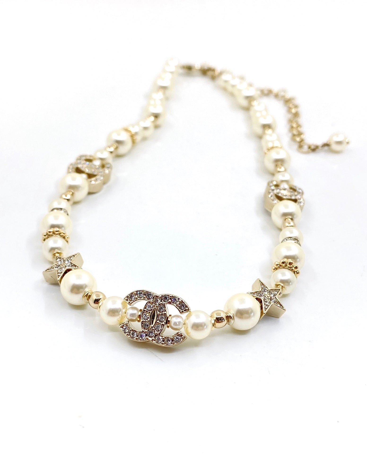 18K Chanel Pearl Diamonds Necklace