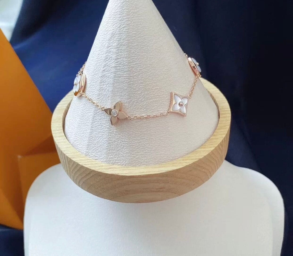 18K Louis Vuitton Colour Blossom BB Multi-Motif Bracelet