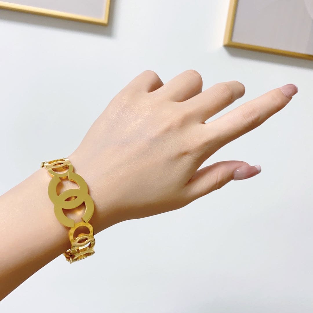 18K Chanel Opening Bracelet
