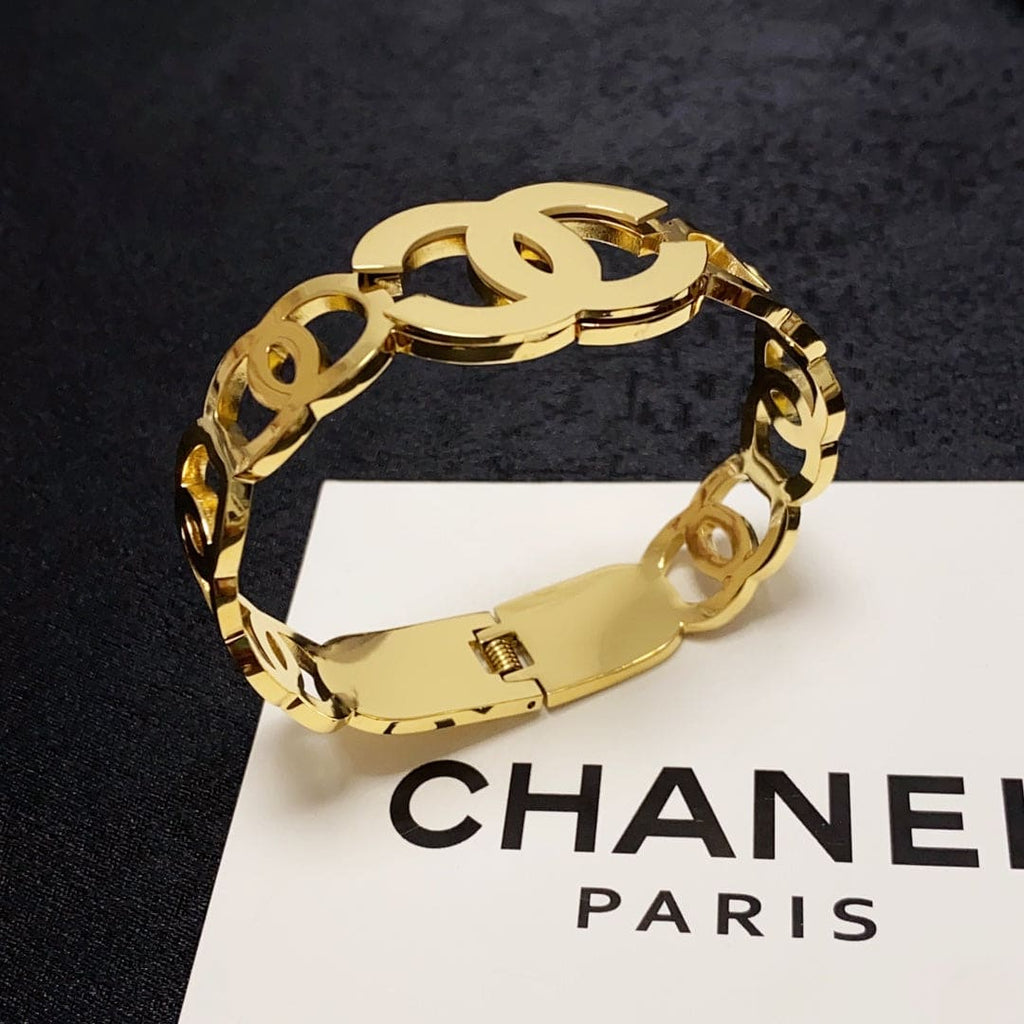 18K Chanel Opening Bracelet