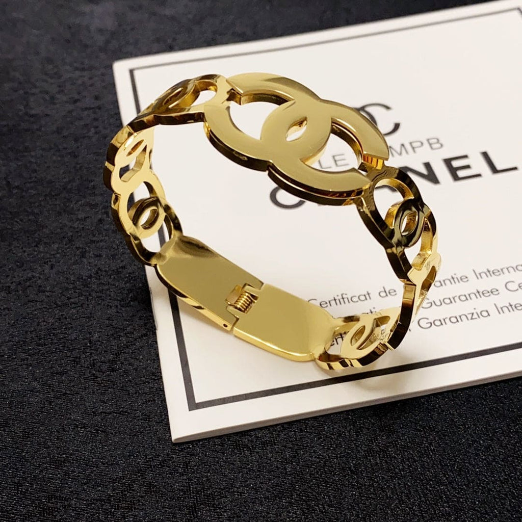 18K Chanel Opening Bracelet