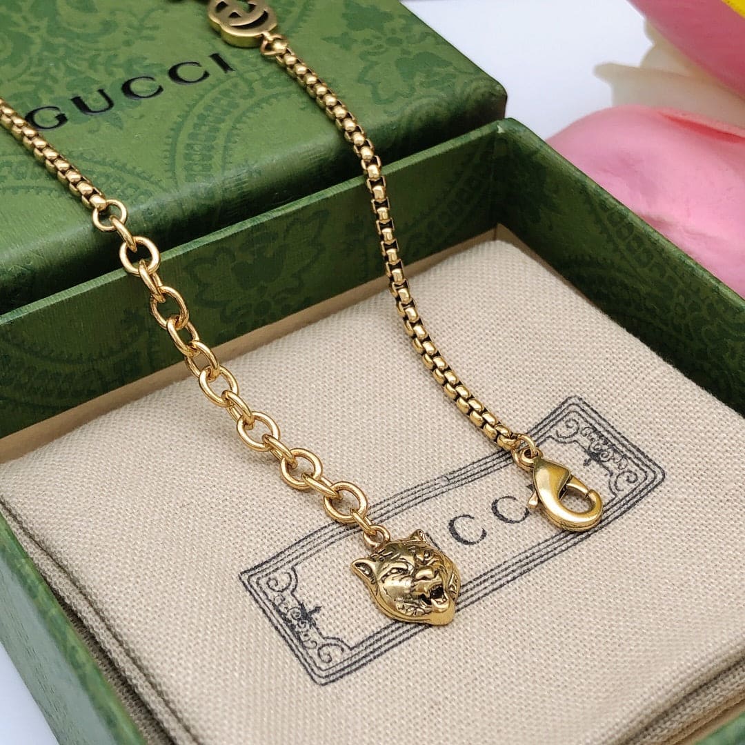 18K Gucci Interlocking G Red Flowers Necklace
