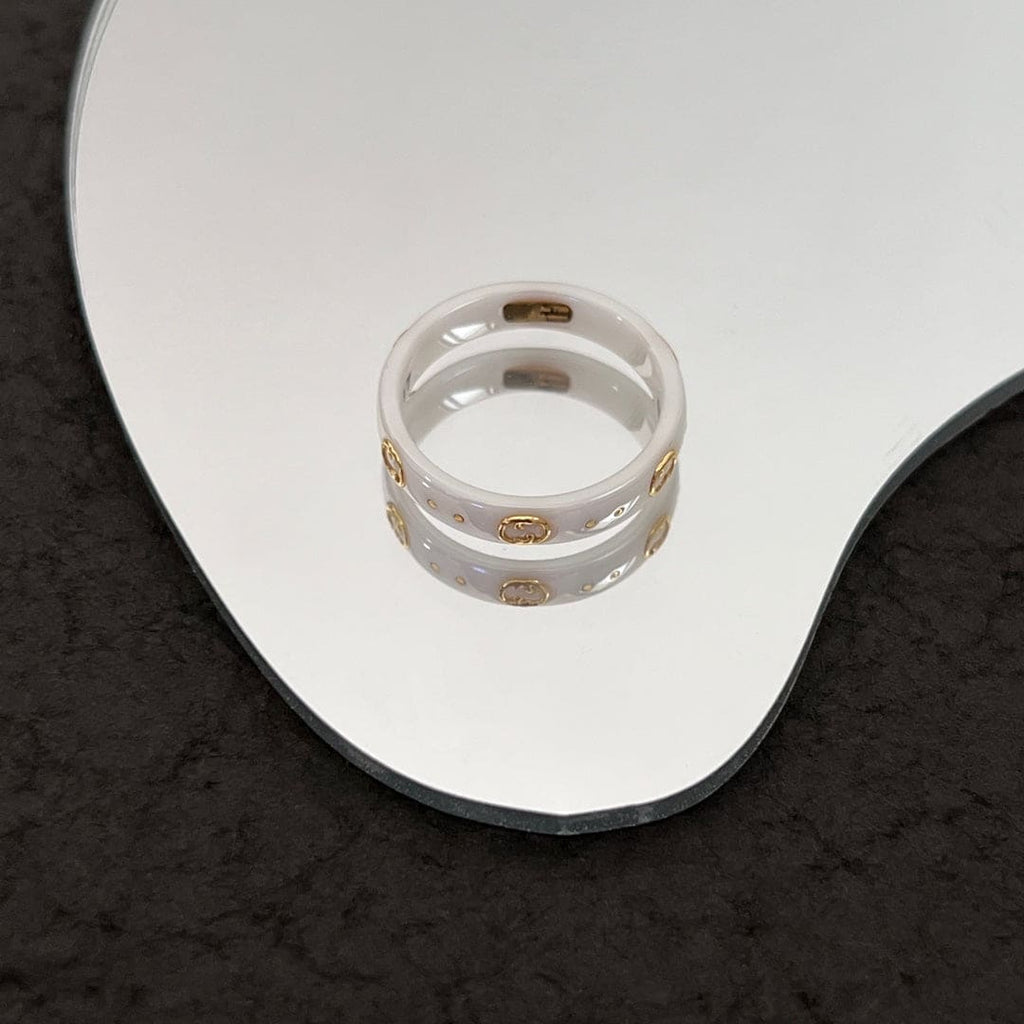 18K Gucci Icon White Zirconia Ring