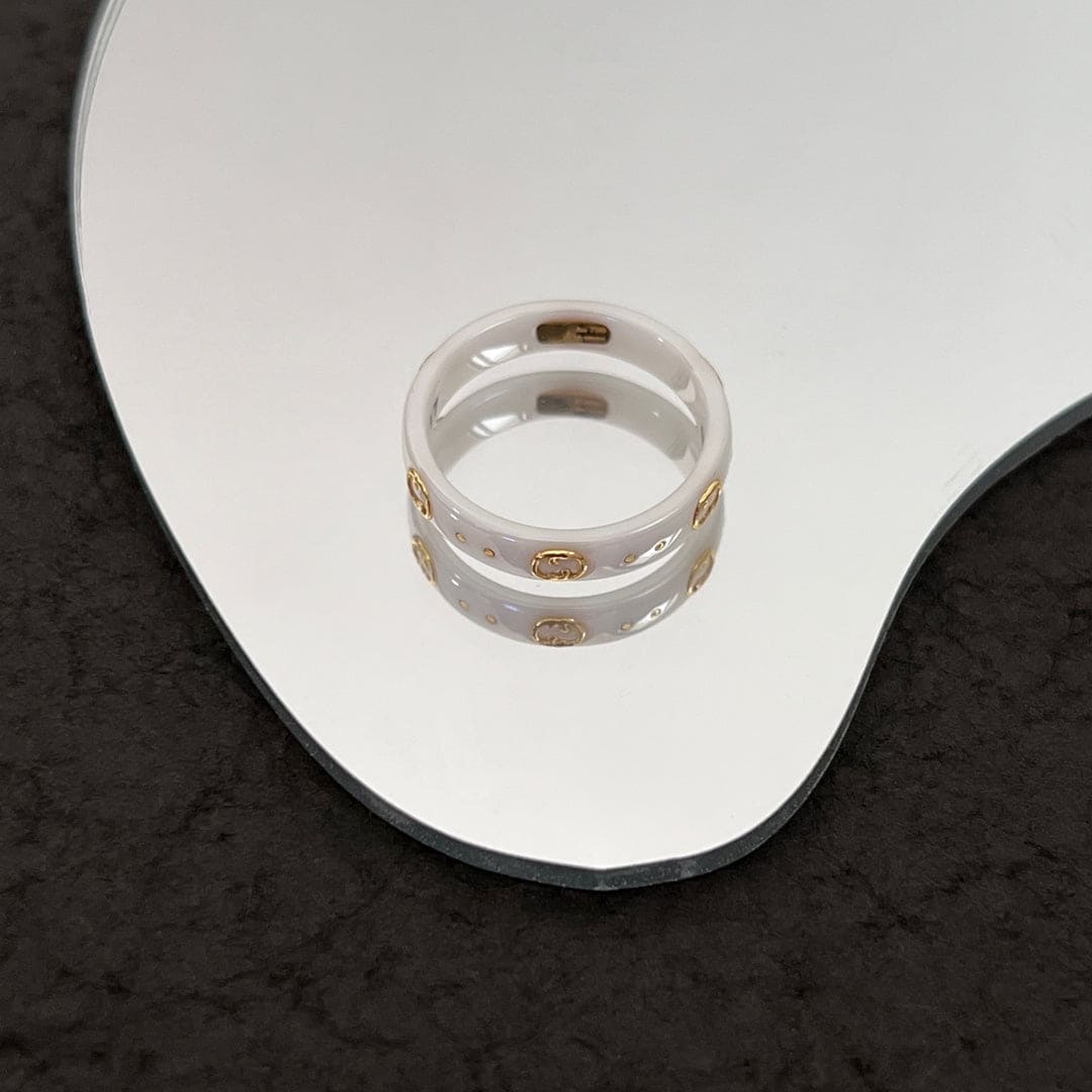 18K Gucci Icon White Zirconia Ring