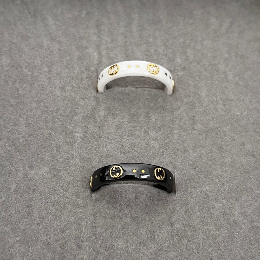 18K Gucci Icon White Zirconia Ring