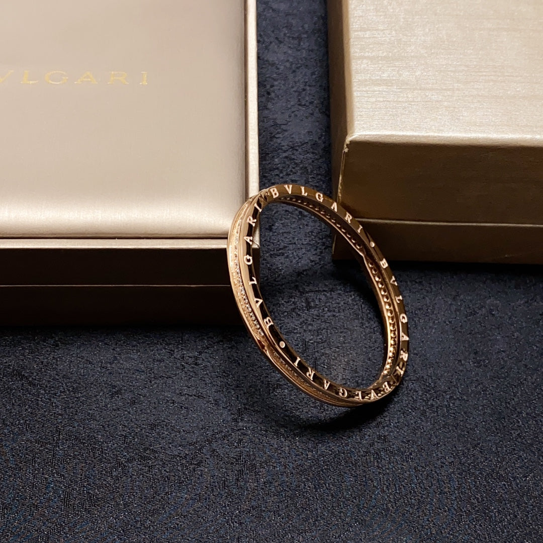 18K BVLGARI B.ZERO1 Bangle Bracelet