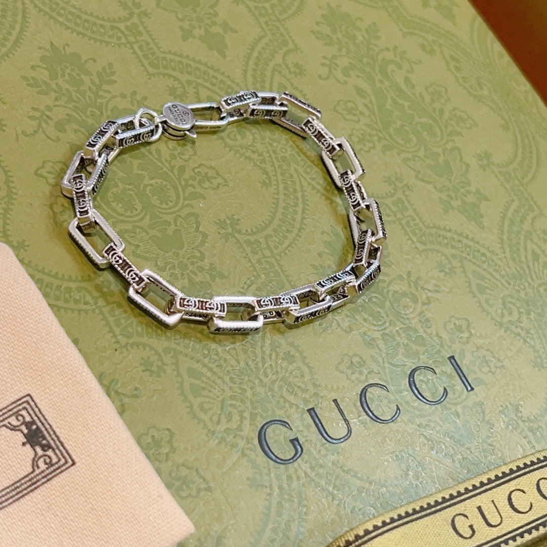 Gucci Interlocking G Chain Bracelet