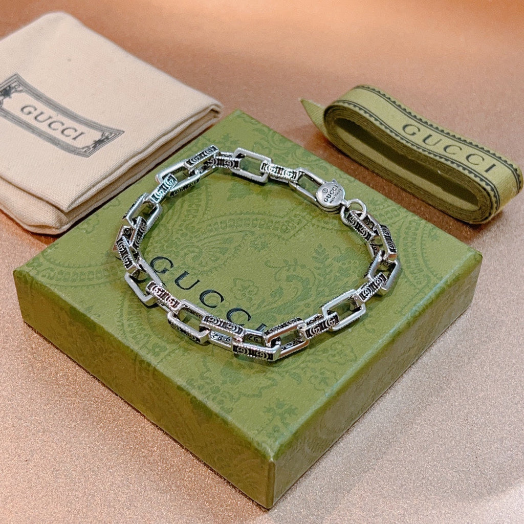 Gucci Interlocking G Chain Bracelet
