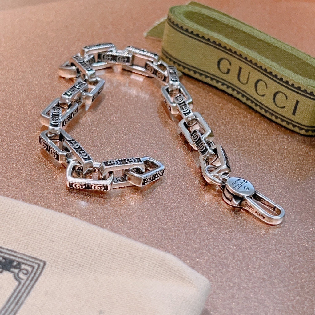 Gucci Interlocking G Chain Bracelet
